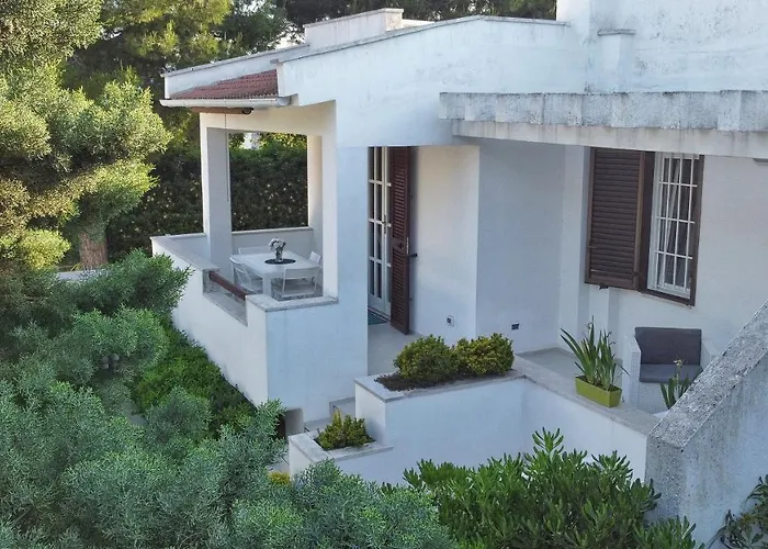 Benedetta Вилла *